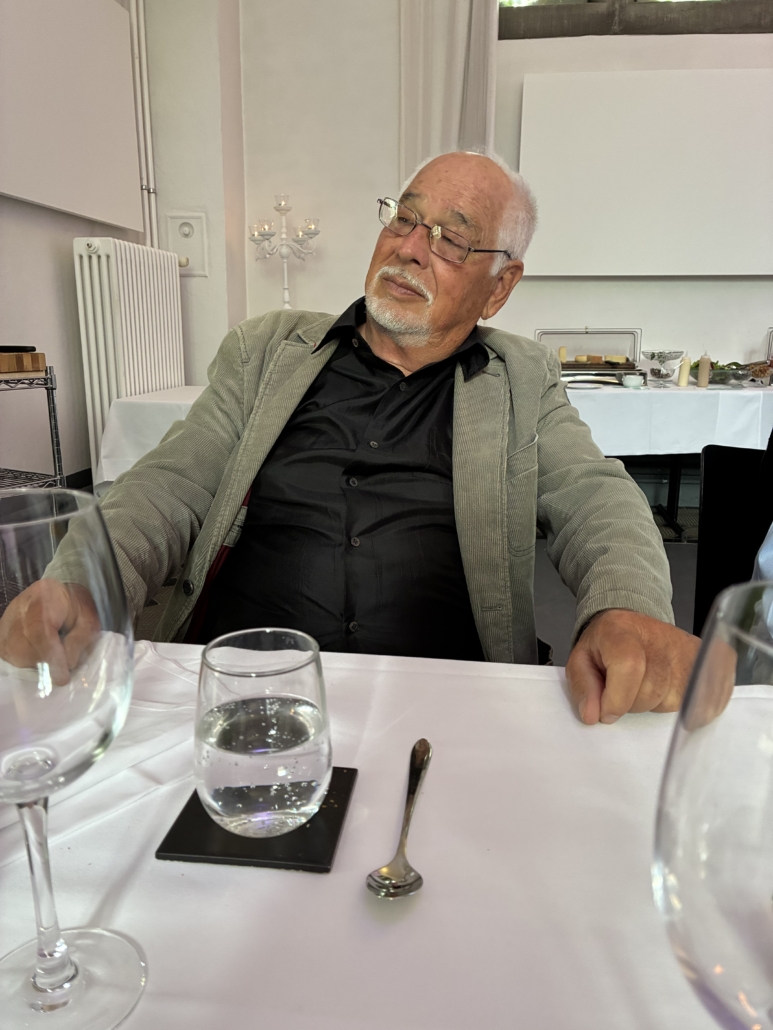 ax7L3VLJQ9p6-IMG_9456